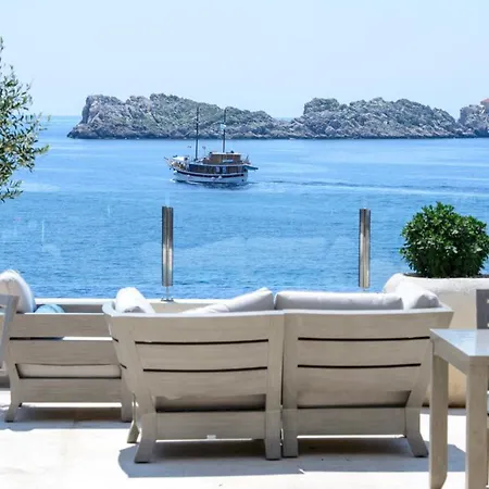 فندق Royal Ariston 5*