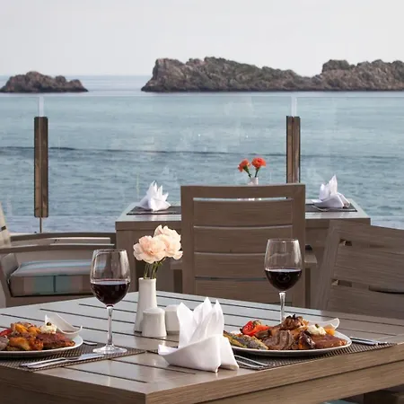 Royal Ariston Hotel