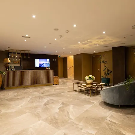 Royal Ariston 酒店