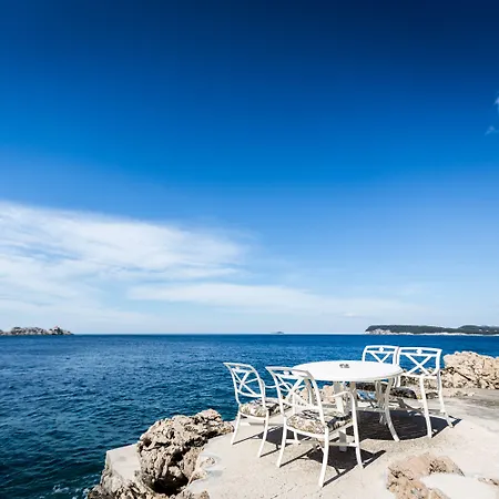 Royal Ariston 酒店