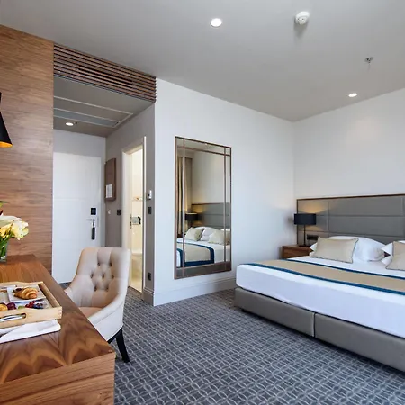 Royal Ariston Hotel 5*