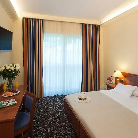 Royal Ariston Hotel 5*