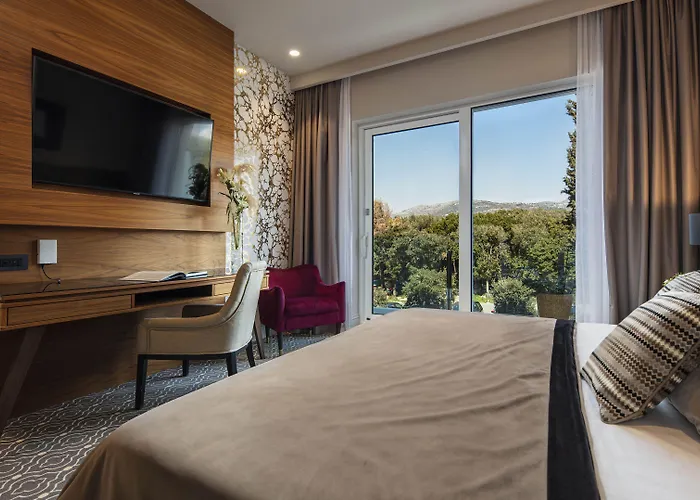 Hotel Royal Ariston 5*