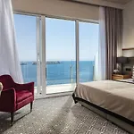 Royal Ariston Hotel